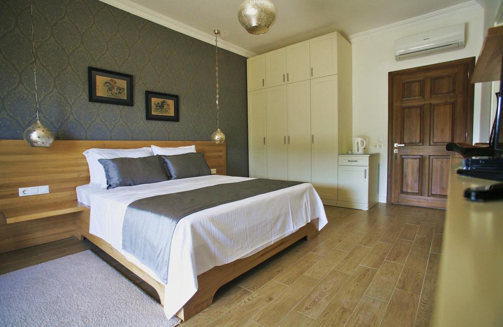 D&C Goecek Hotel Room photo